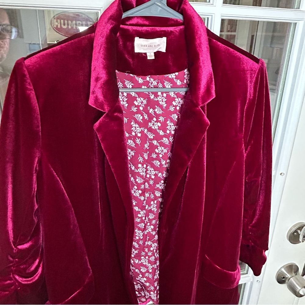 Skies Are Blue Deep Red Velvet Blazer - Picture 3 of 12